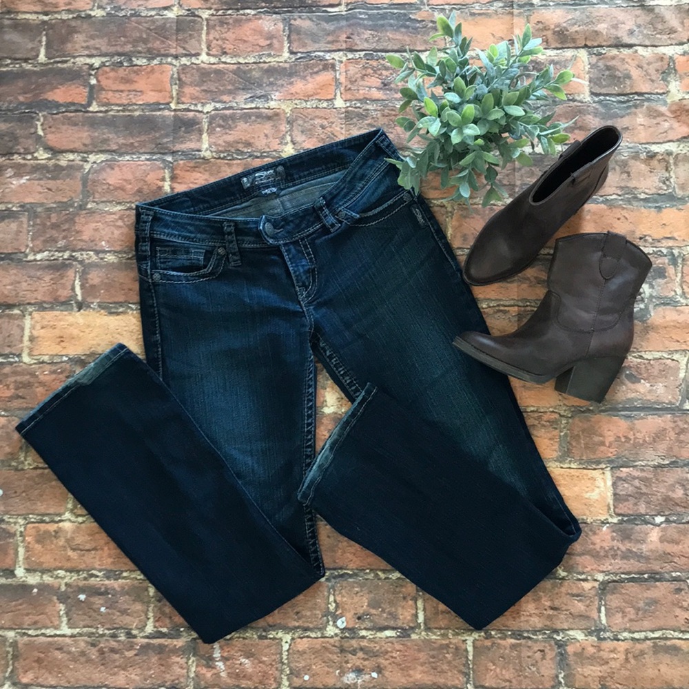 Silver Jeans. Tuesday 16 1/2.